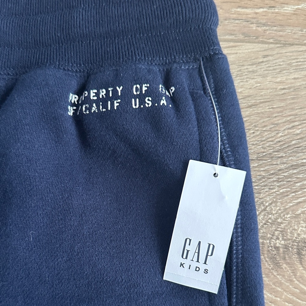 GAP Boys Dark Blue Athletic Shorts Size 6/7 NWT - Picture 2 of 5